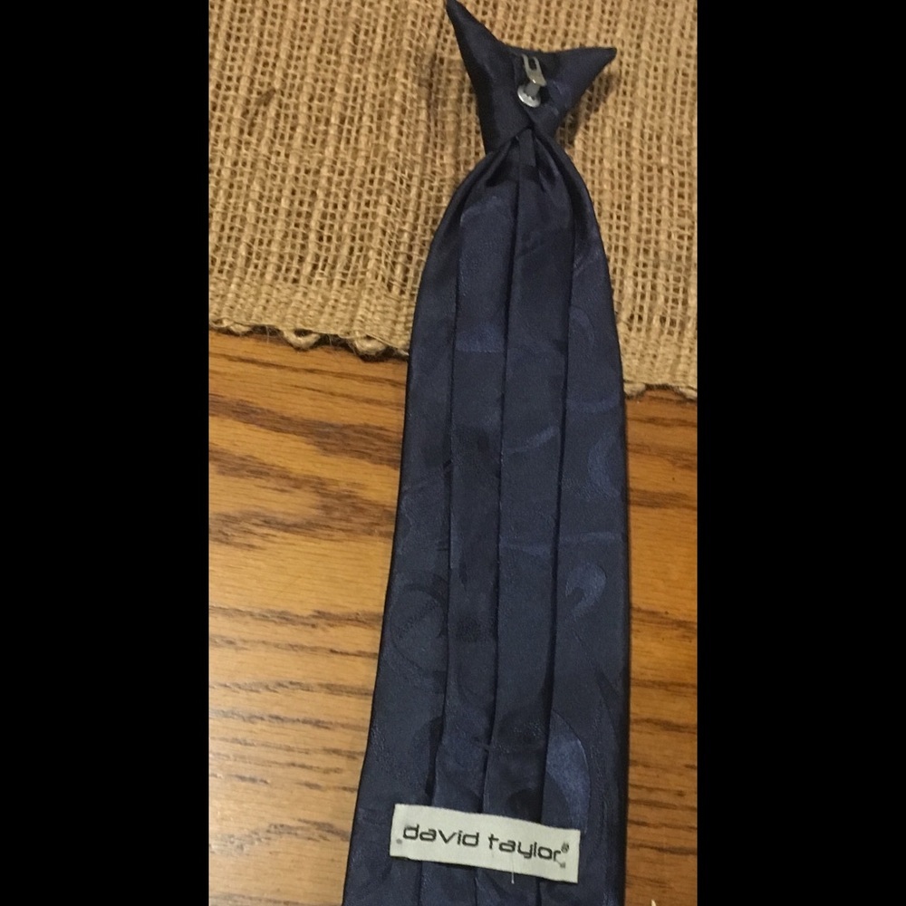 Clip on tie men's